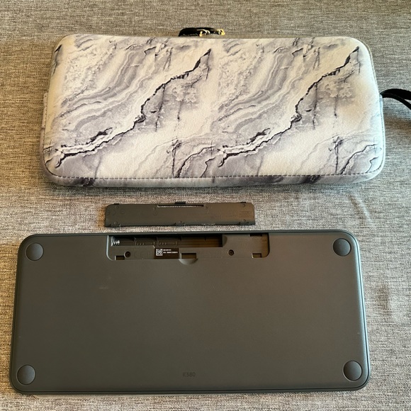 Logitech K380 Dark Grey With Case - Gently Used - Picture 3 of 5